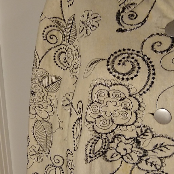 ,Susan Graver Linen embroidery jacket - Picture 2 of 6